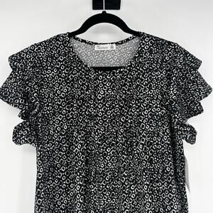 89th & Madison NWT Ruffle Flutter Sleeve Pleated Blouse Size M